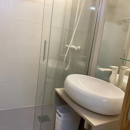Apartment T2 Avec Acces Piste, Parking Et Wifi - Fr-1-514-22