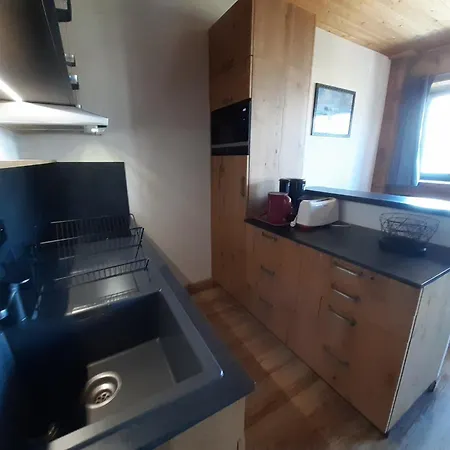 Apartment T2 Avec Acces Piste, Parking Et Wifi - Fr-1-514-22 *
